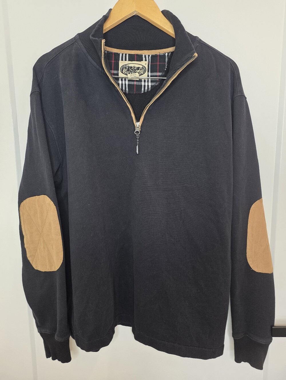 Backpacker Men's Black Quarter-Zip Sweatshirt with Tan Elbow Patches SZ L
